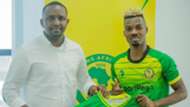 Fiston Abdoul Razak ans Antonio Nugaz of Yanga SC.