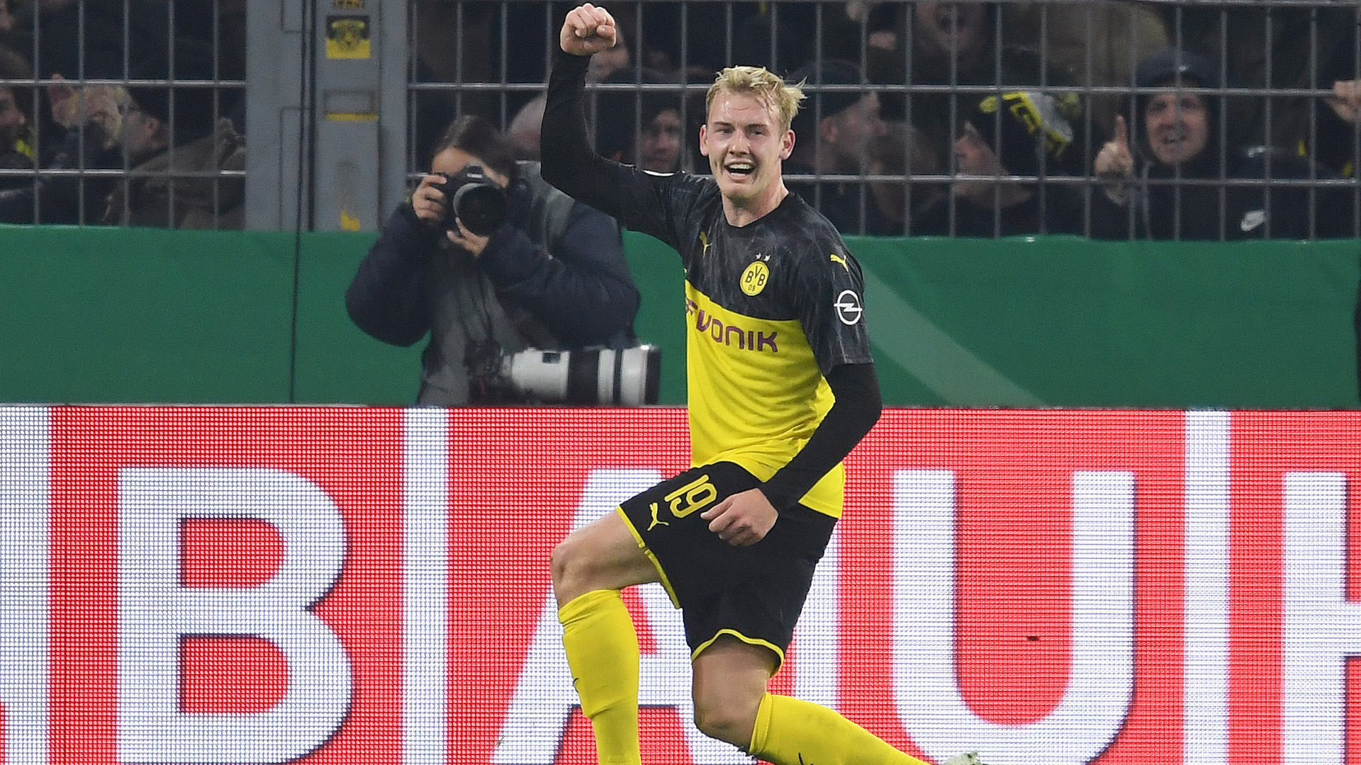 Borussia Dortmund Julian Brandt Beim Bvb Sind Schon Viele Schrage Sachen Passiert Goal Com