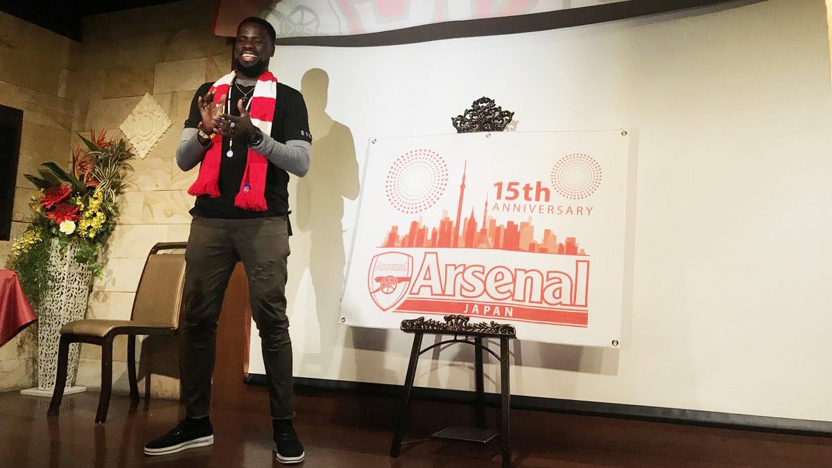 Emmanuel Eboue Joins Arsenal Fans In Japan Goal Com Emmanuel Eboue Joins Arsenal Fans In Japan Goal Com