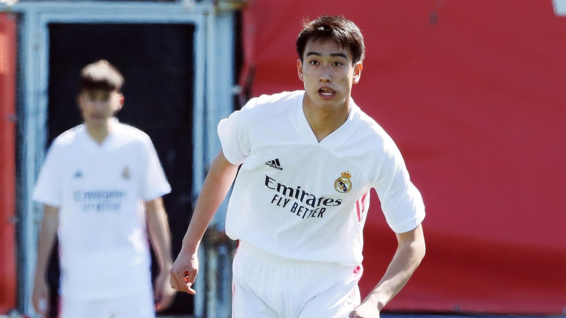 中井卓大 レアル マドリーのトップチーム練習に参加 ジダンが見守る中で汗を流す Goal Com 中井卓大 レアル マドリーのトップチーム練習に参加 ジダンが見守る中で汗を流す Goal Com
