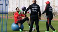 Claudio Bravo Chile training 300517