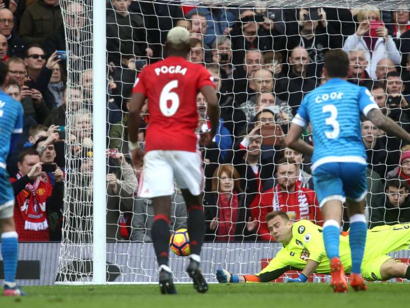 マンチェスター Uが引いて守る10人のボーンマスを崩しきれずに1 1のドロー プレミアリーグ第27節 Goal Com