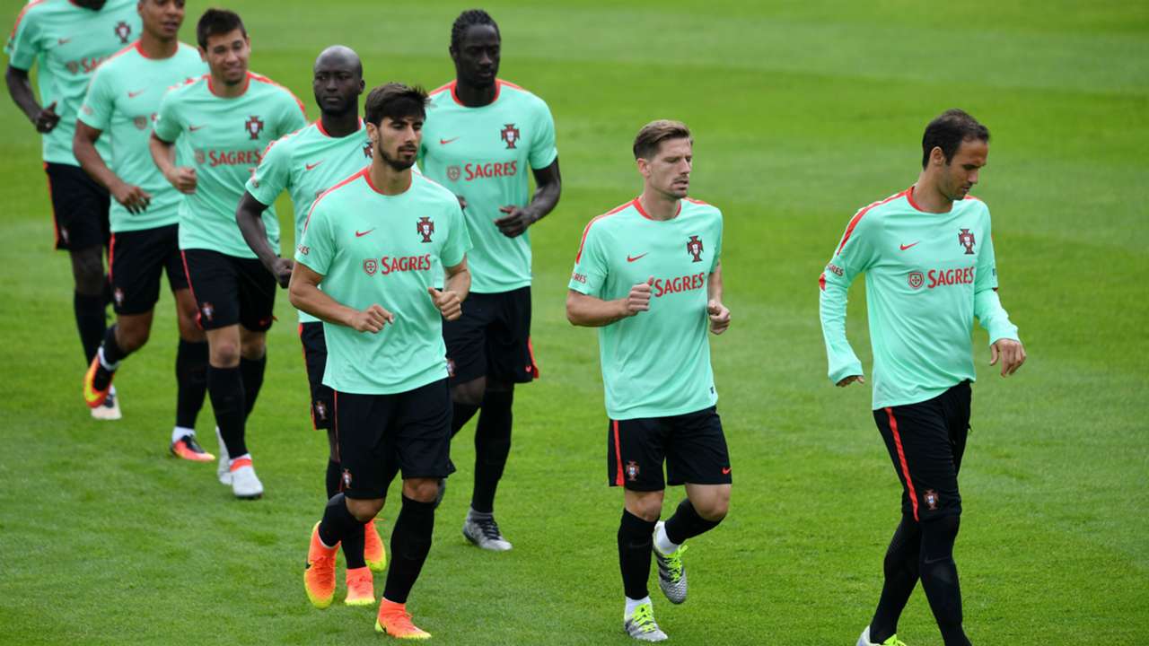 史上初の兄弟対決 ベイルのビューティフルfk 両者譲らずドロー イングランドvsロシアなど写真で振り返るユーロ16大会2日目 Goal Com 史上初の兄弟対決 ベイルのビューティフルfk 両者譲らずドロー イングランドvsロシアなど写真で振り返るユーロ16大会2日目 Goal Com