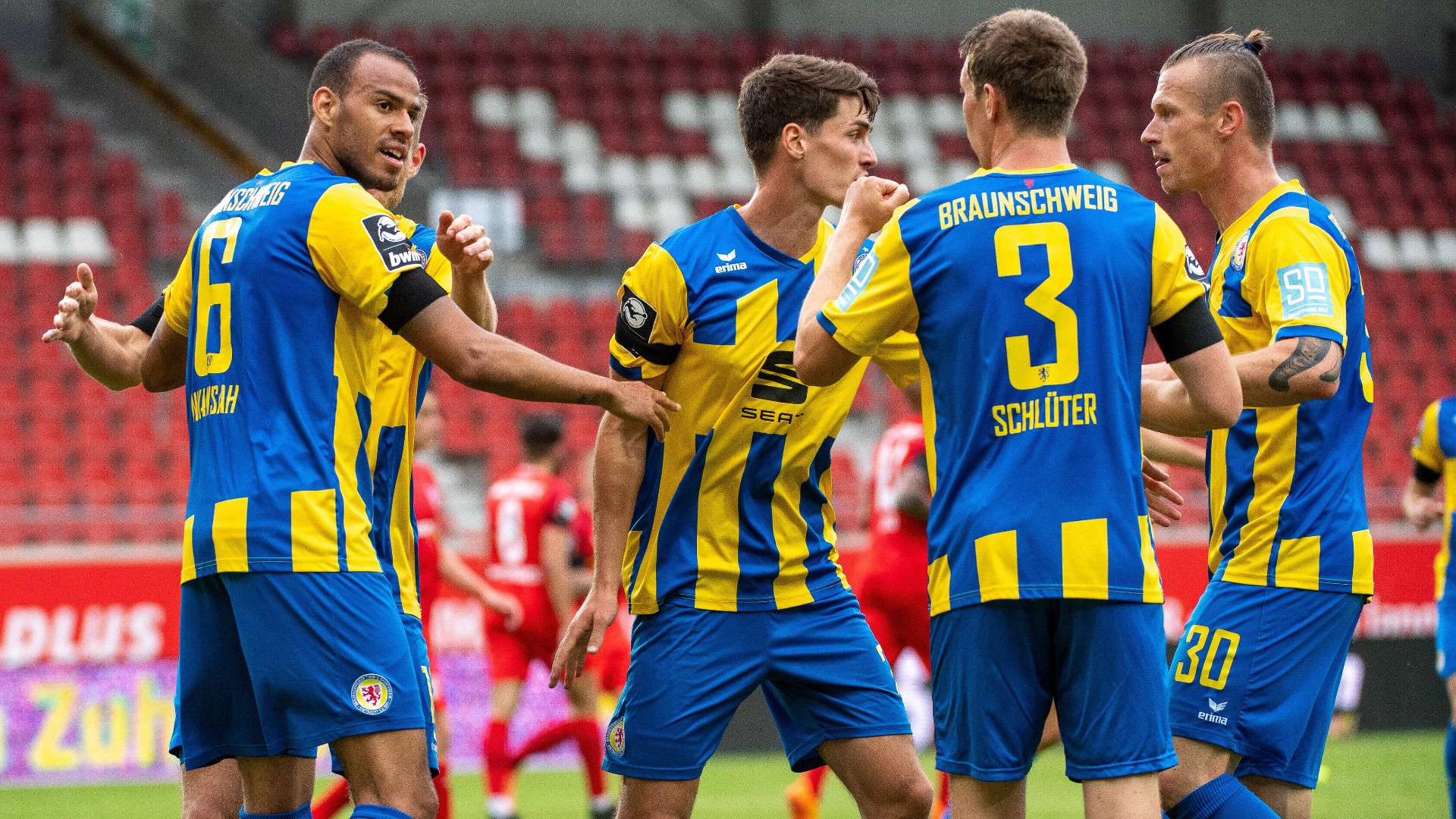 Eintracht Braunschweig Vs Hertha Bsc Tv Live Stream Und Co Die Ubertragung Des Dfb Pokal Heute Goal Com