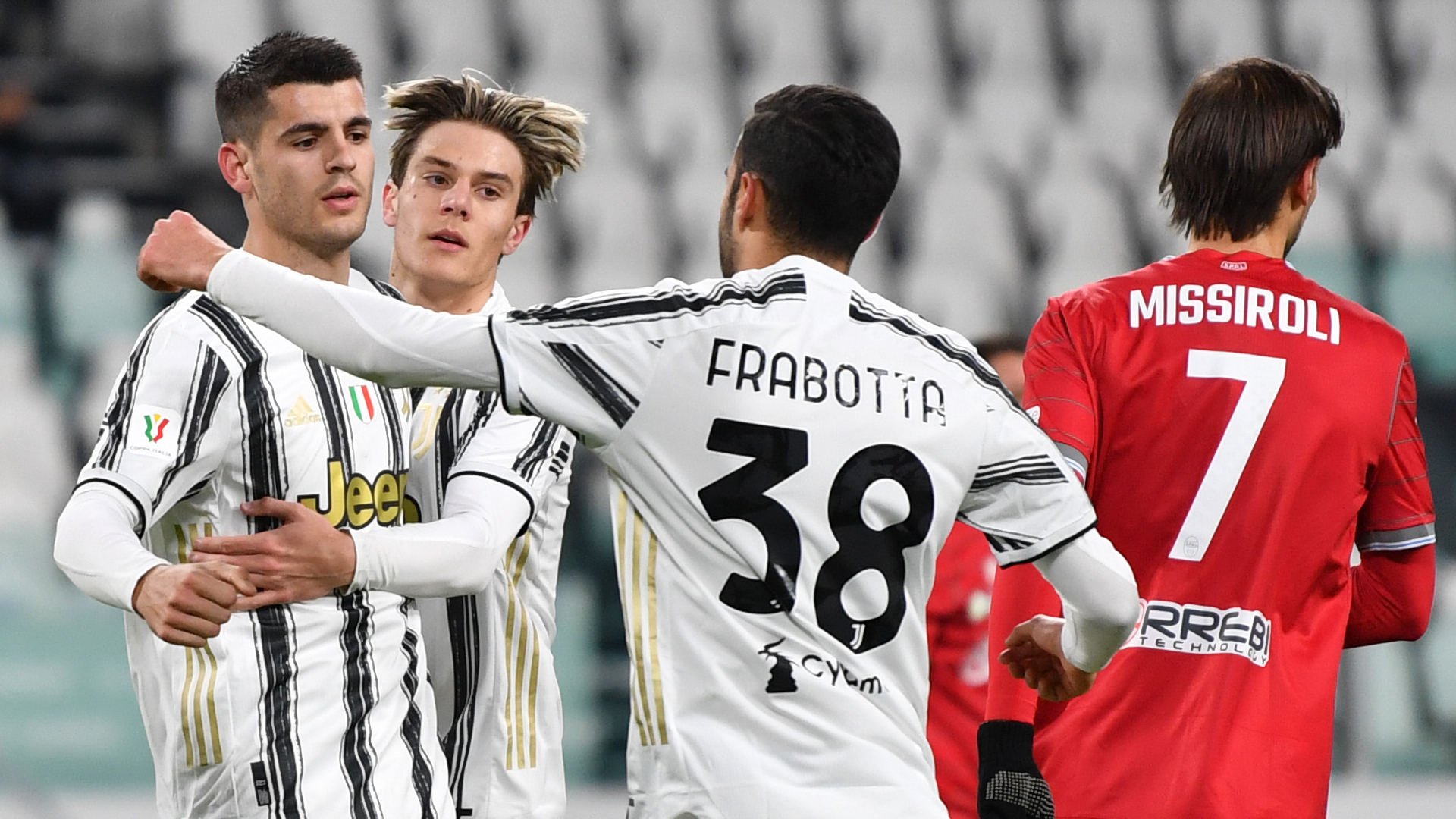 Juventus-SPAL 4-0: tutto facile per i bianconeri, sfida all'Inter in  semifinale | Goal.com