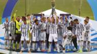 Juventus Napoli Supercoppa celebrating trophy