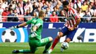 Jasper Cillessen Diego Costa Atletico de Madrid Valencia LaLiga 19102019