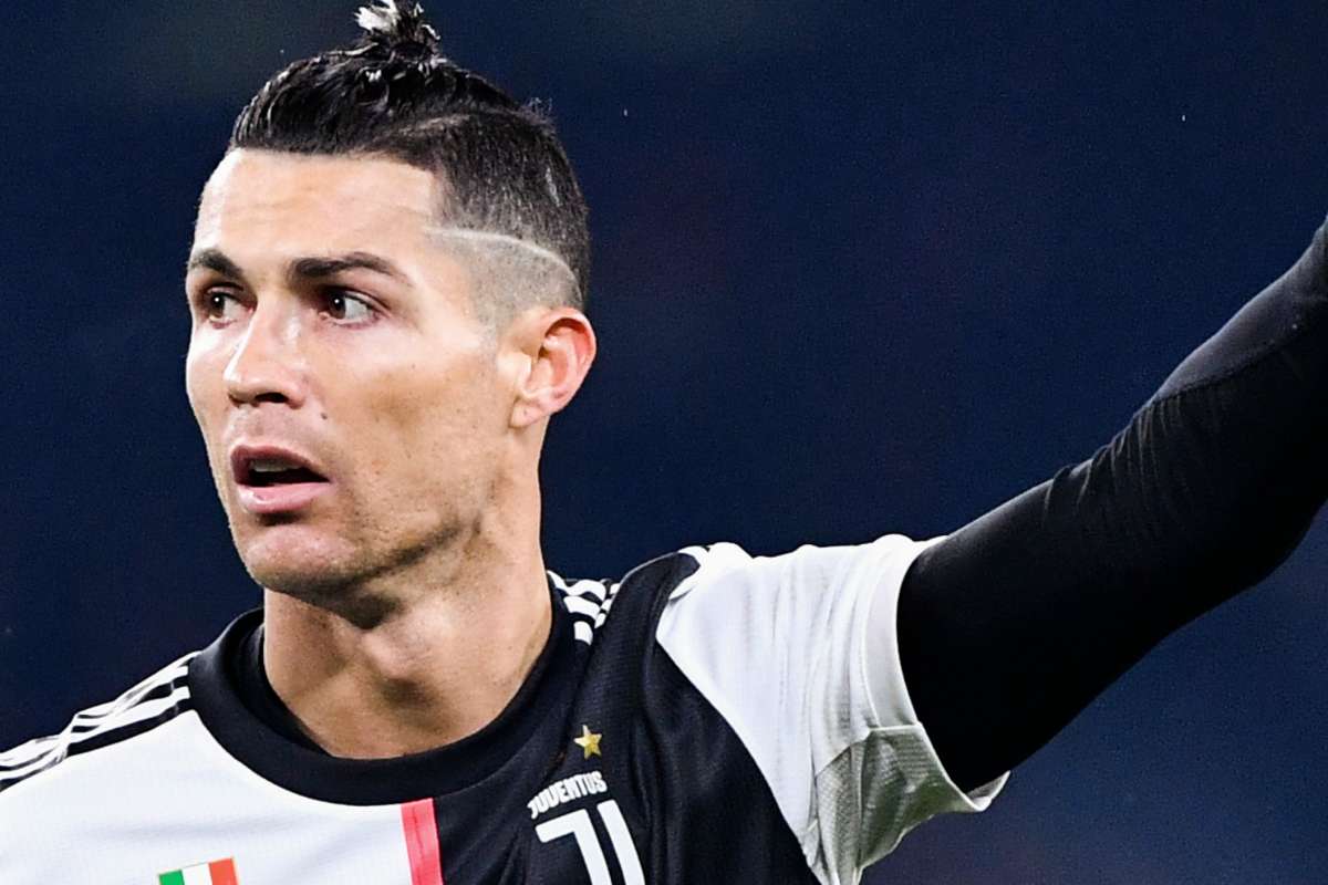 เตรียมตัวซ้อม! โรนัลโด้กลับถึงตูริน, รอกักตัว 14 วัน | Goal.com