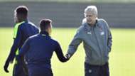 Alexis Sanchez Arsene Wenger Arsenal training