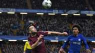 Jordi Alba Willian Chelsea Barcelona Champions League