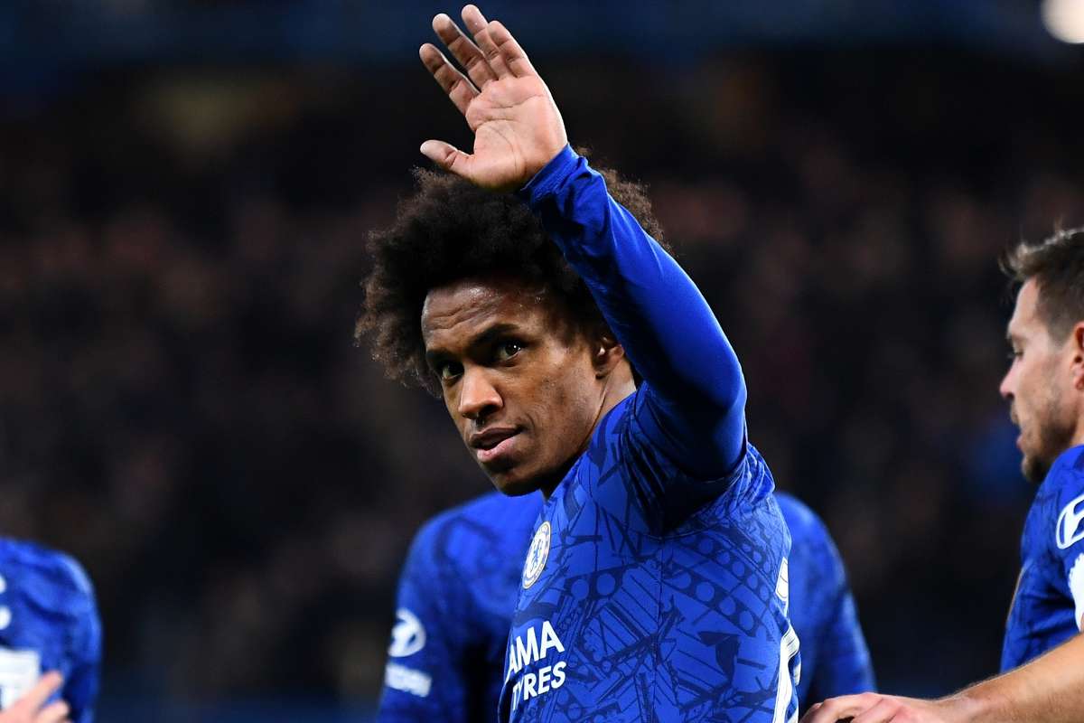 Willian responds to Arsenal links after wife hints at London stay ...
