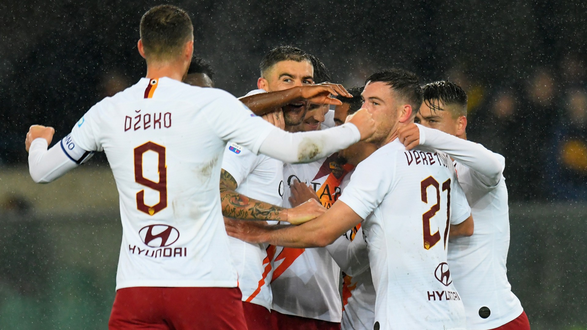 https://images.daznservices.com/di/library/GOAL/75/80/roma-celebrating_45y68oc8srfg1esgc01k1zek9.jpg