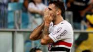 Lucas Pratto Gremio Sao Paulo Brasileirao Serie A 15112017