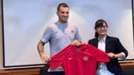 Simon McMenemy & Ratu Tisha Destria - Timnas Indonesia