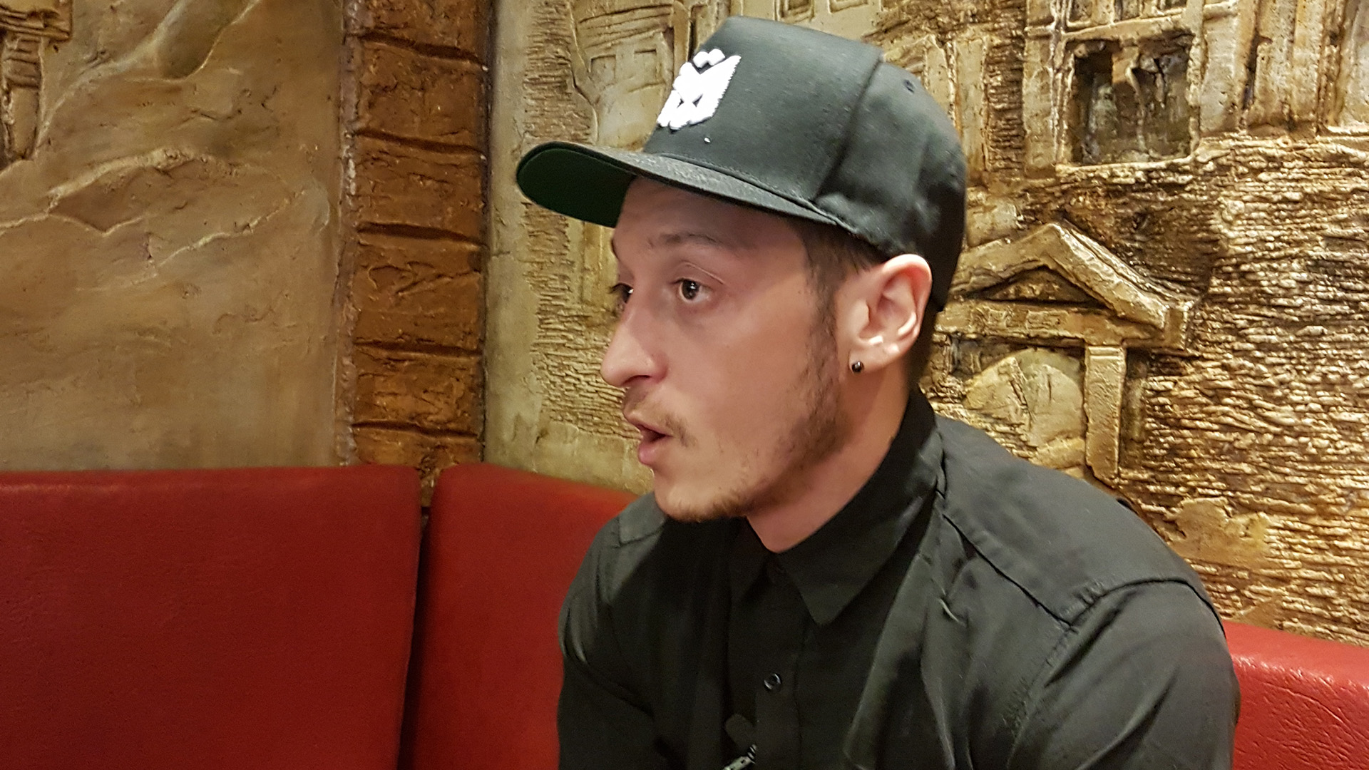 人生 愛 金 メスト エジルの 流儀 とは サルの檻から成功をつかむまで 独占インタビュー Goal Com