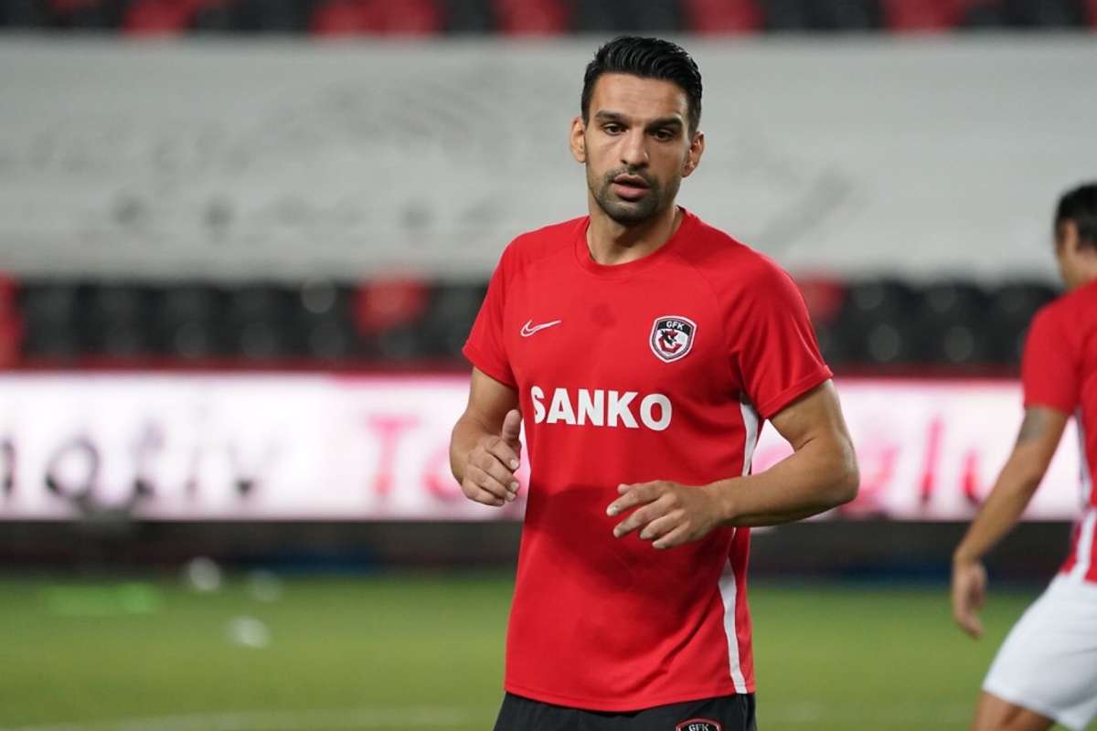 Muhammet Demir 1 yıl daha Gaziantep FK'de | Goal.com