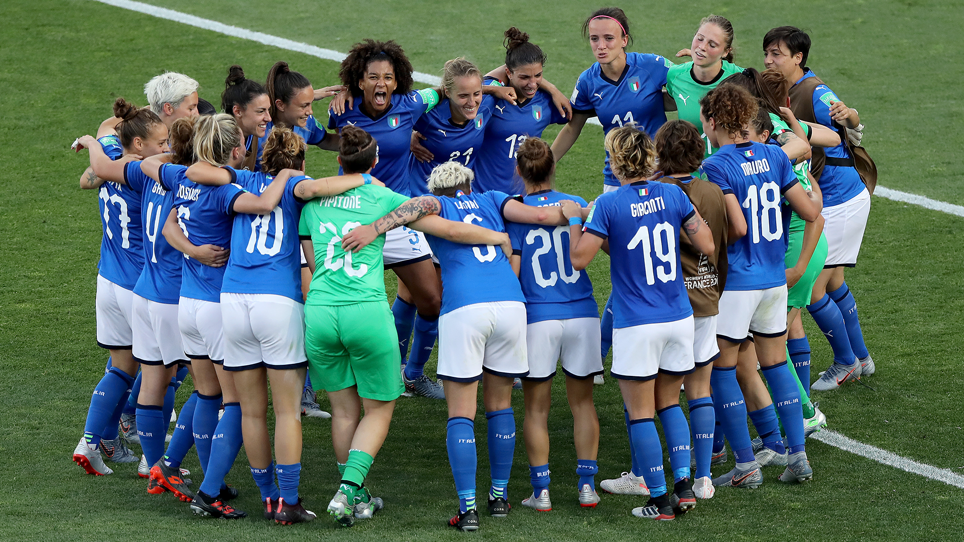 Calcio discovers women! Success of Azzurre gives Italy a feelgood