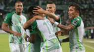 Atlético Nacional celebra gol a Estudiantes 02052017