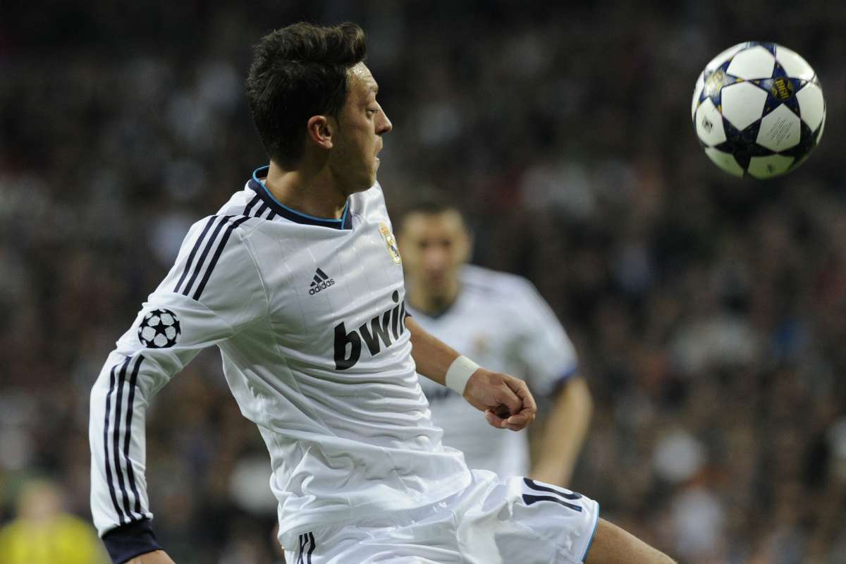 エジルが明かすヒーローとは 完璧な選手 少年時代から魅了されてきた Goal Com エジルが明かすヒーローとは 完璧な選手 少年時代から魅了されてきた Goal Com