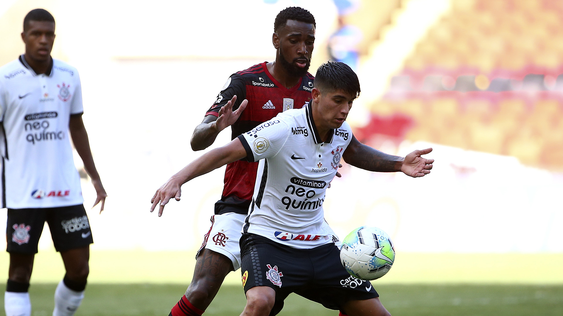 Flamengo 2 X 1 Corinthians Mengao Vence E Segue Na Caca Ao Lider Do Brasileirao Goal Com