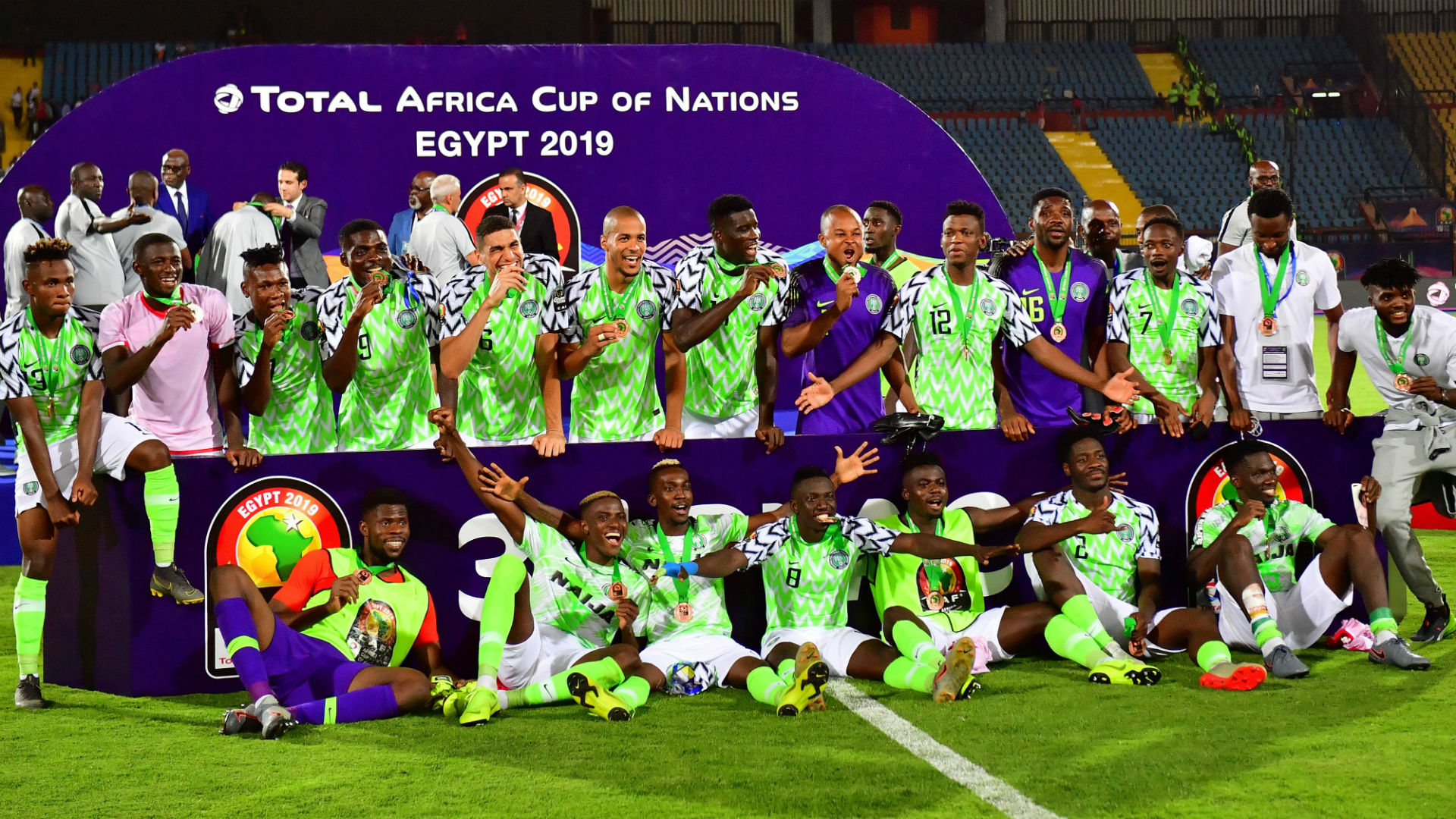 Afcon 2019: Musa leads Super Eagles players to celebrate Nigeria bronze  medal win | Goal.com