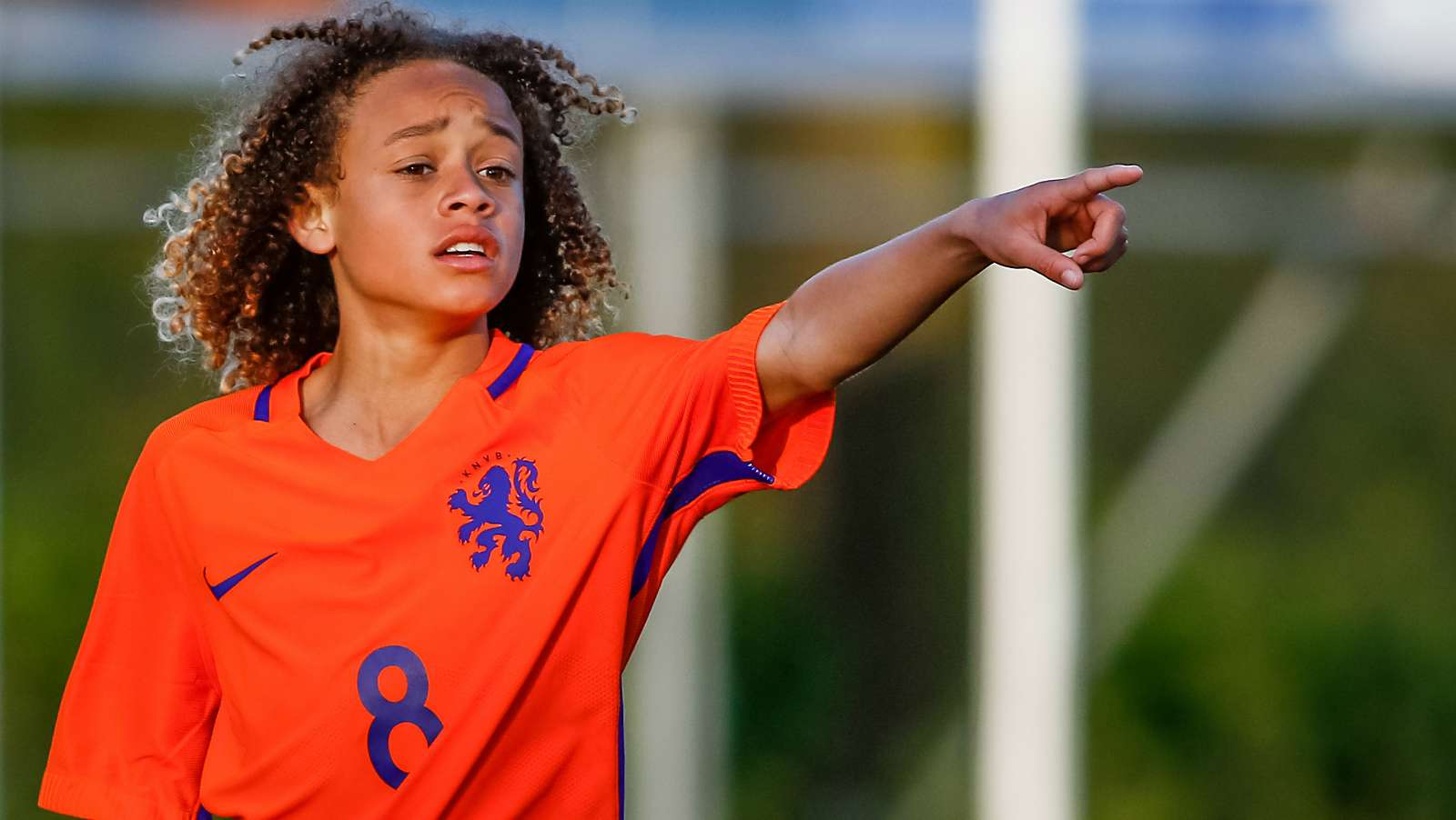 VIDEO Le célèbre freestyler Touzani rencontre la pépite de la Masia