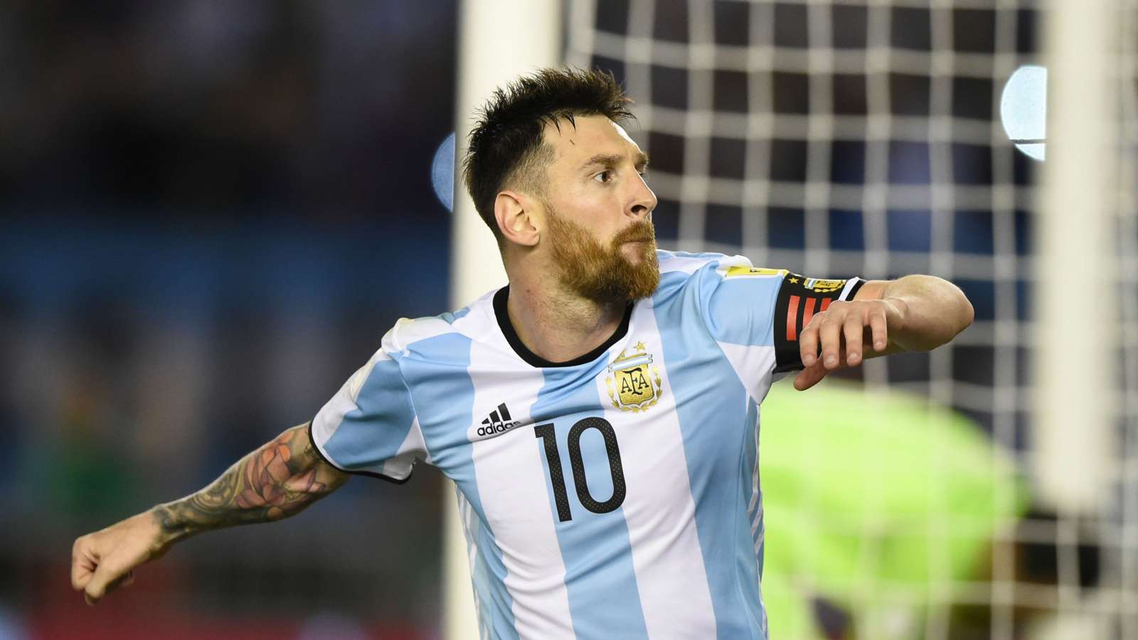 'Lionel Messi is a teddy bear' - Diego Maradona feels Barcelona star ...