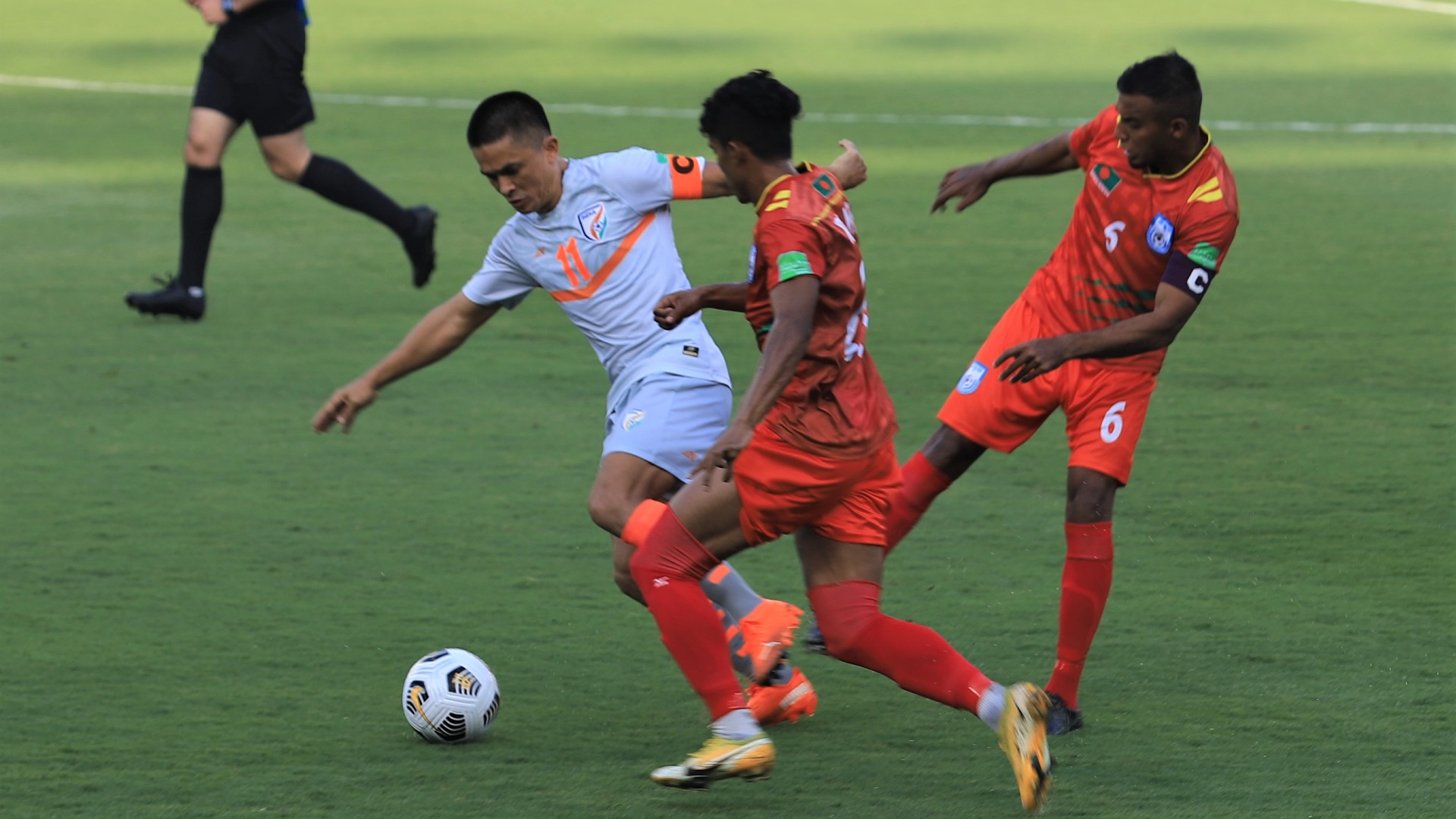 Bangladesh 0-2 India: Sunil Chhetri double hands Blue Tigers crucial win |  Goal.com