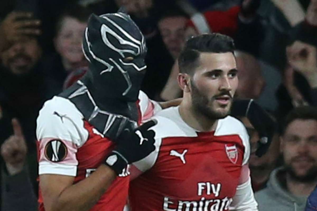 Arsenal News Wakanda Forever Aubameyang Celebrates With Black Panther Mask In Arsenal Win Goal Com