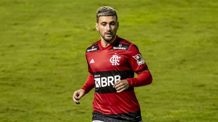 Flamengo terá que vender ou comprar restante de Arrascaeta em meio a proposta de R 251 milhões