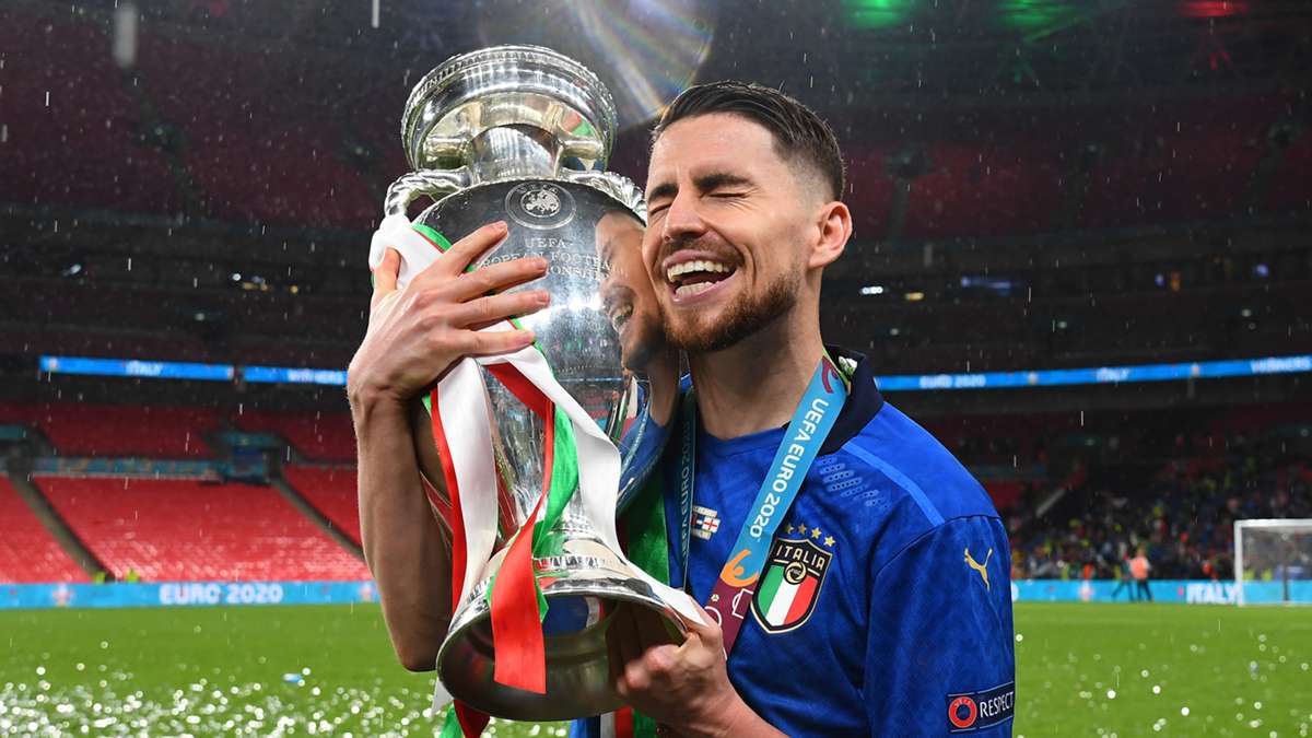 Bintang Chelsea & Italia Jorginho Sabet Pemain Terbaik UEFA 2020/21