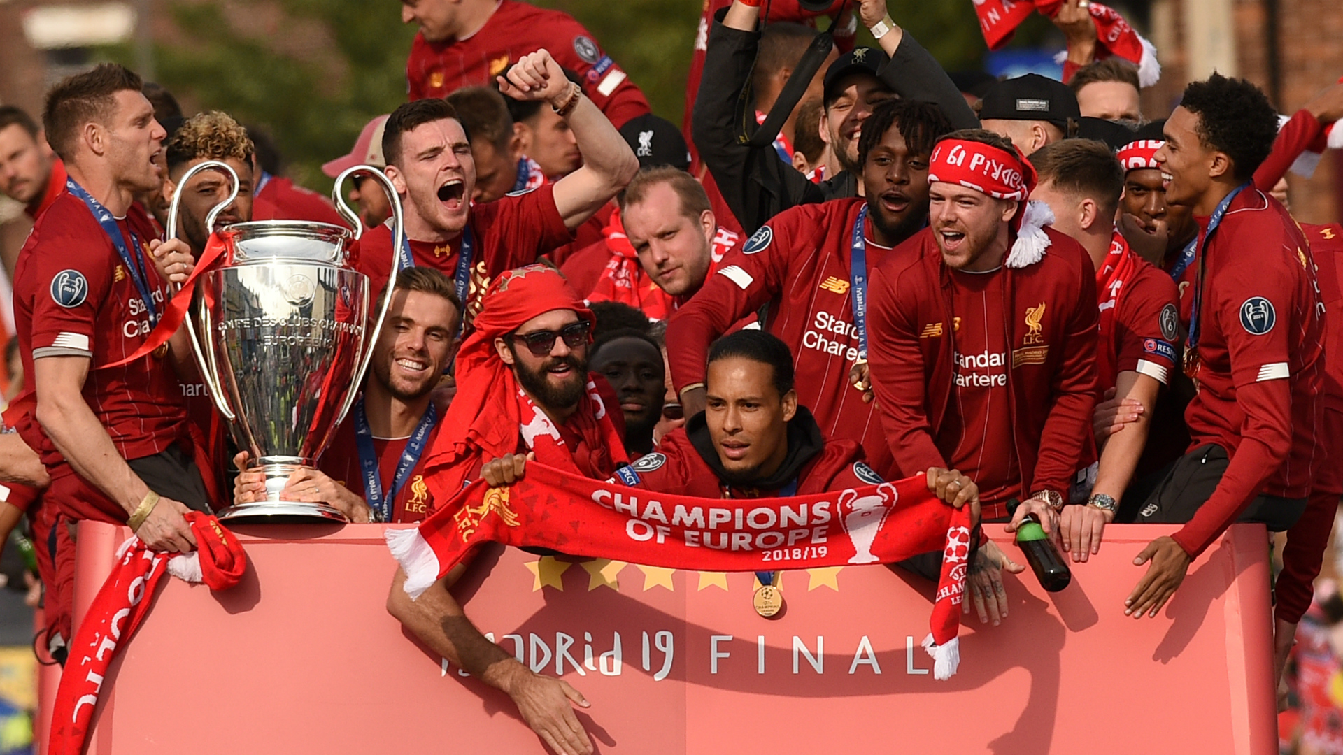 Featured image of post Liverpool Champions League Parade Wallpaper / Wallpaper, sport, egypt, stadium, football, premier league.