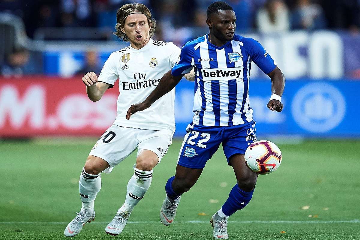 La Liga transfer news: Mubarak Wakaso's Alaves future uncertain | Goal.com