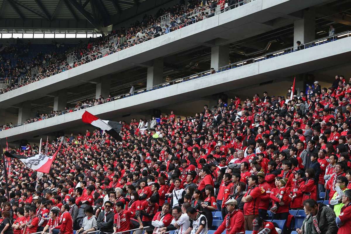 浦和レッズが一部ファンに警告 G大阪戦でクラブ禁止事項のゲート旗を掲出か Goal Com