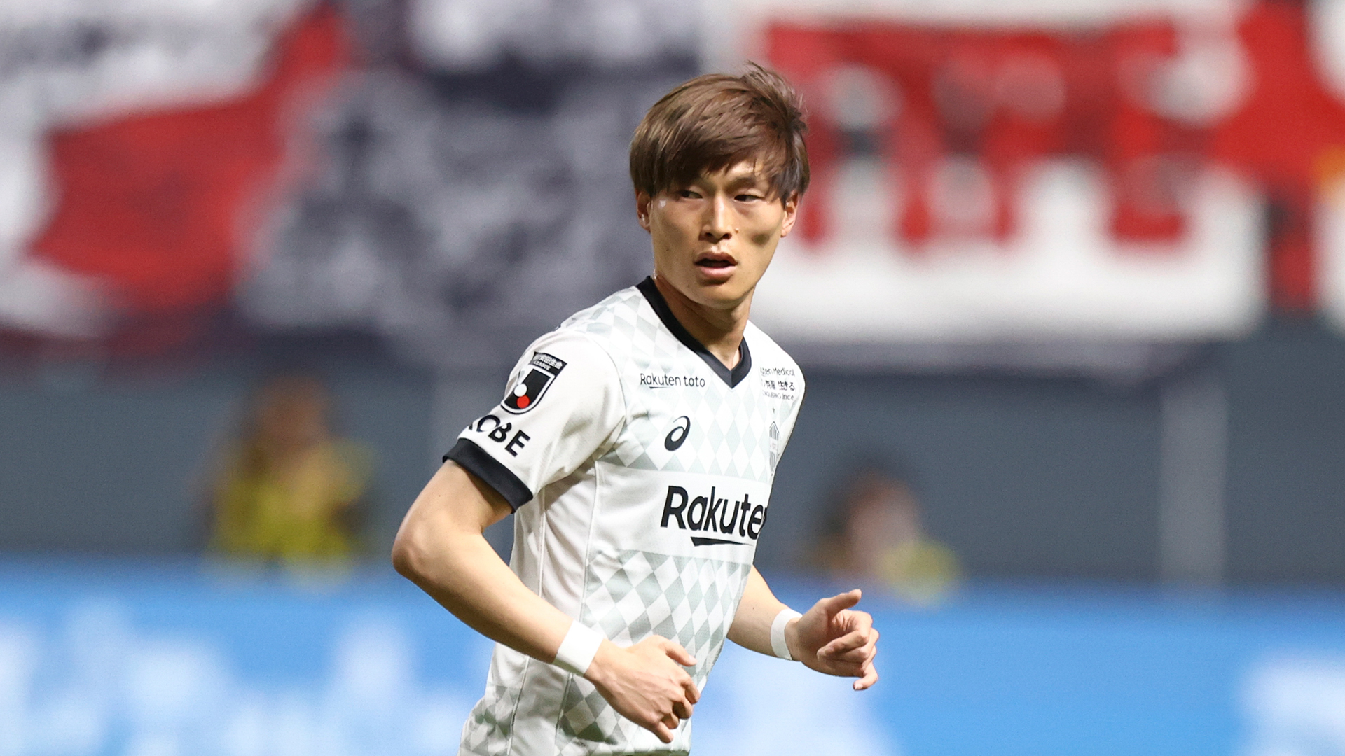 韓国代表戦にヴィッセル神戸の日本代表mf古橋亨梧 アグレッシブなプレッシャーをかわしながら結果を Goal Com