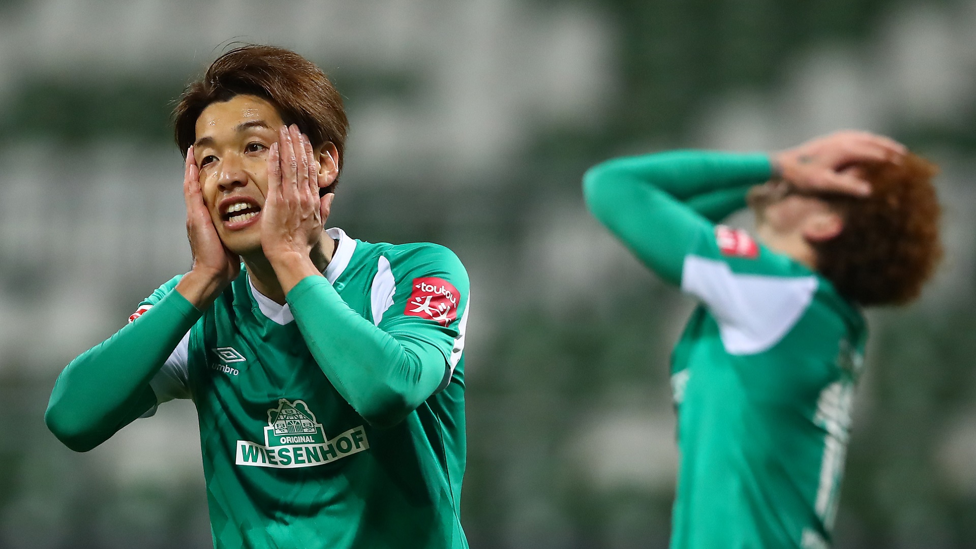 ブレーメン大迫勇也が古巣ケルン戦で途中出場 試合は1 1のドロー決着 Goal Com ブレーメン大迫勇也が古巣ケルン戦で途中出場 試合は1 1のドロー決着 Goal Com