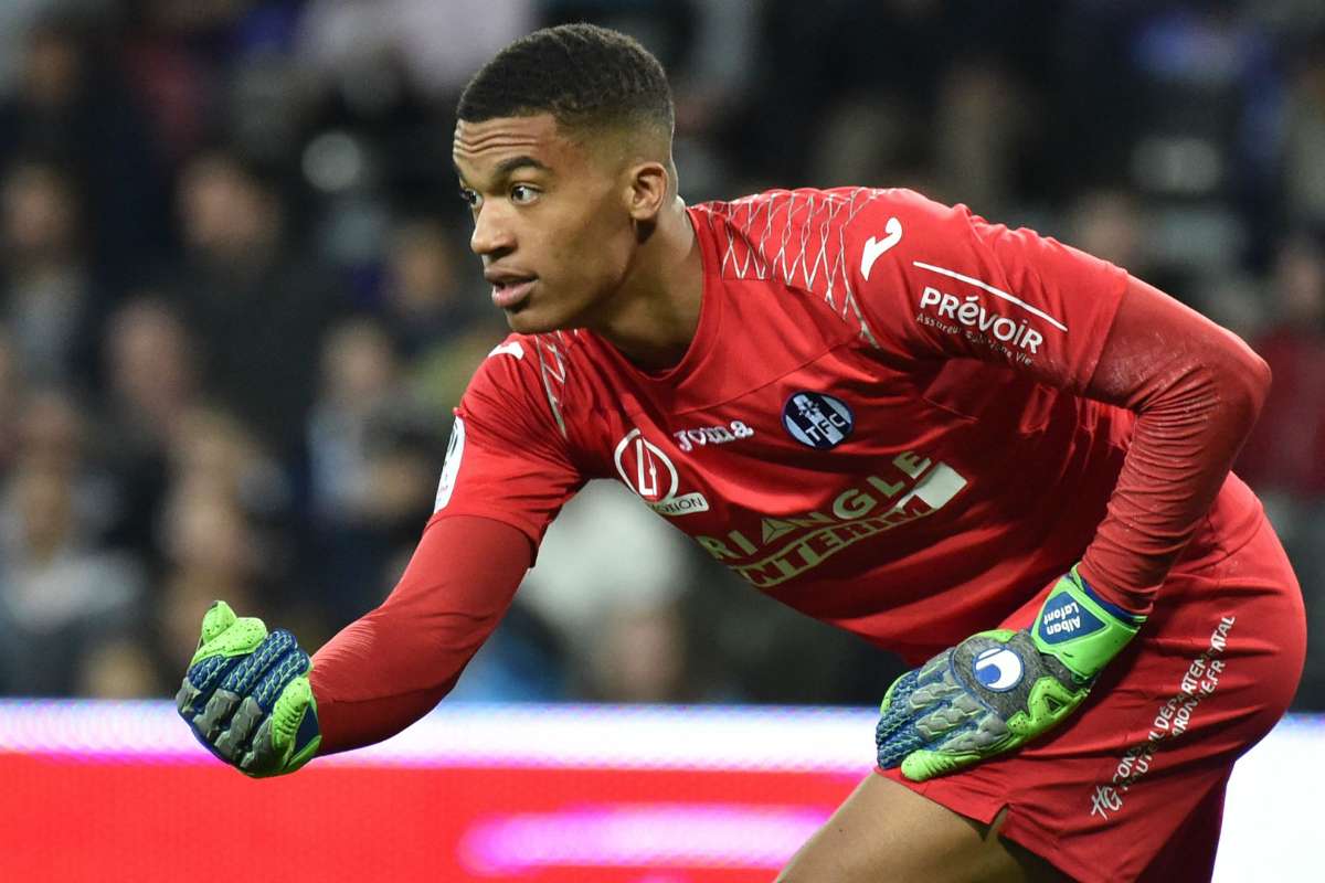 Calciomercato Fiorentina Lafont E Il Nuovo Titolare 8 5 Milioni Al Tolosa Goal Com
