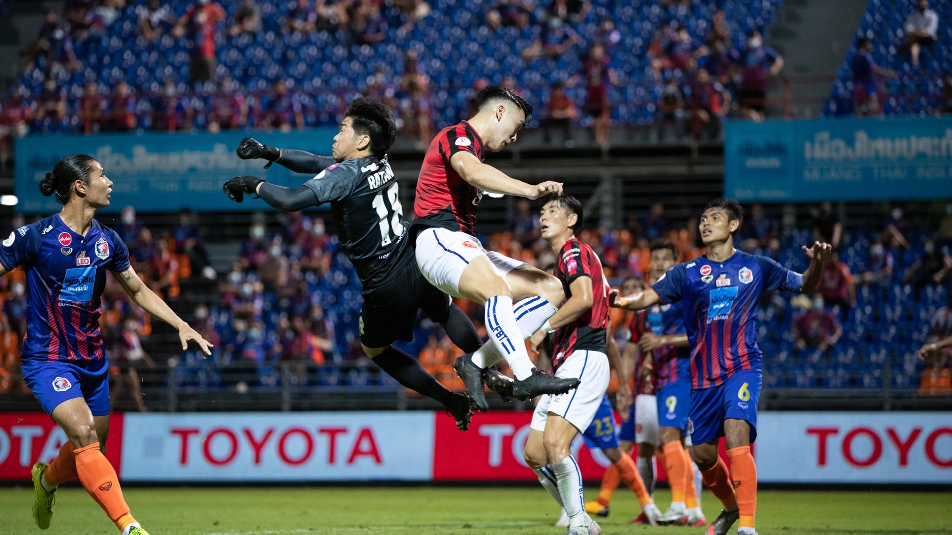 More Thai League 1 Game Time For Dominic At Police Tero But Norshahrul Forced To Wait Longer Goal Com