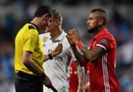 Viktor Kassai, Arturo Vidal