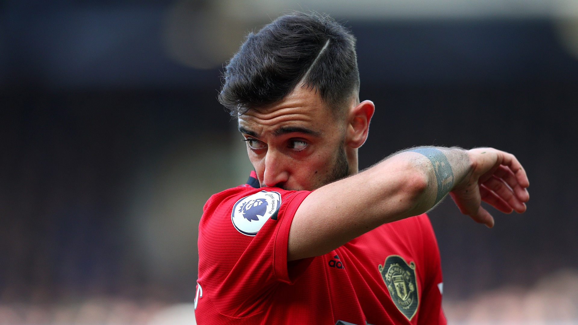 'I'm The New Veron!' - Man Utd Star Bruno Fernandes Shows Off Fresh ...