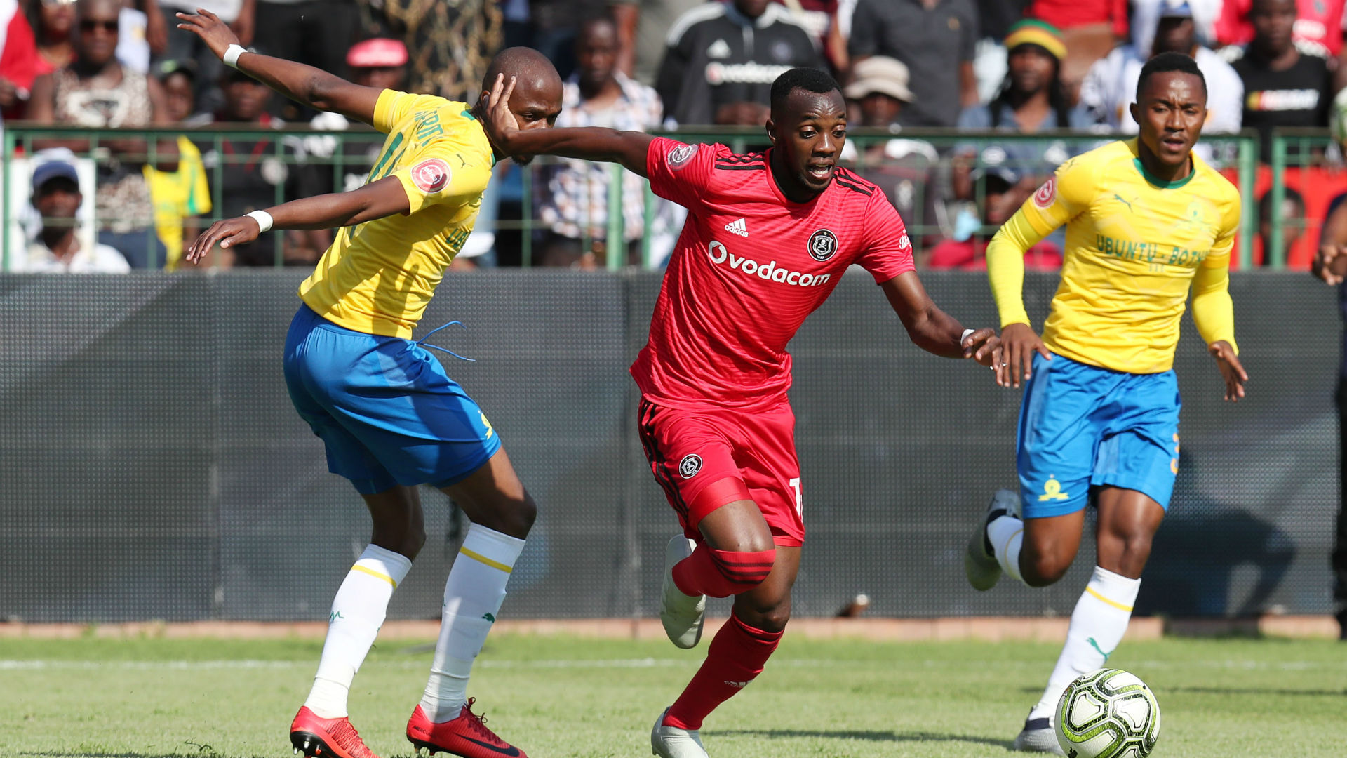 Caf Champions League Orlando Pirates And Sundowns Kept Apart In The Group Stages Goal Com