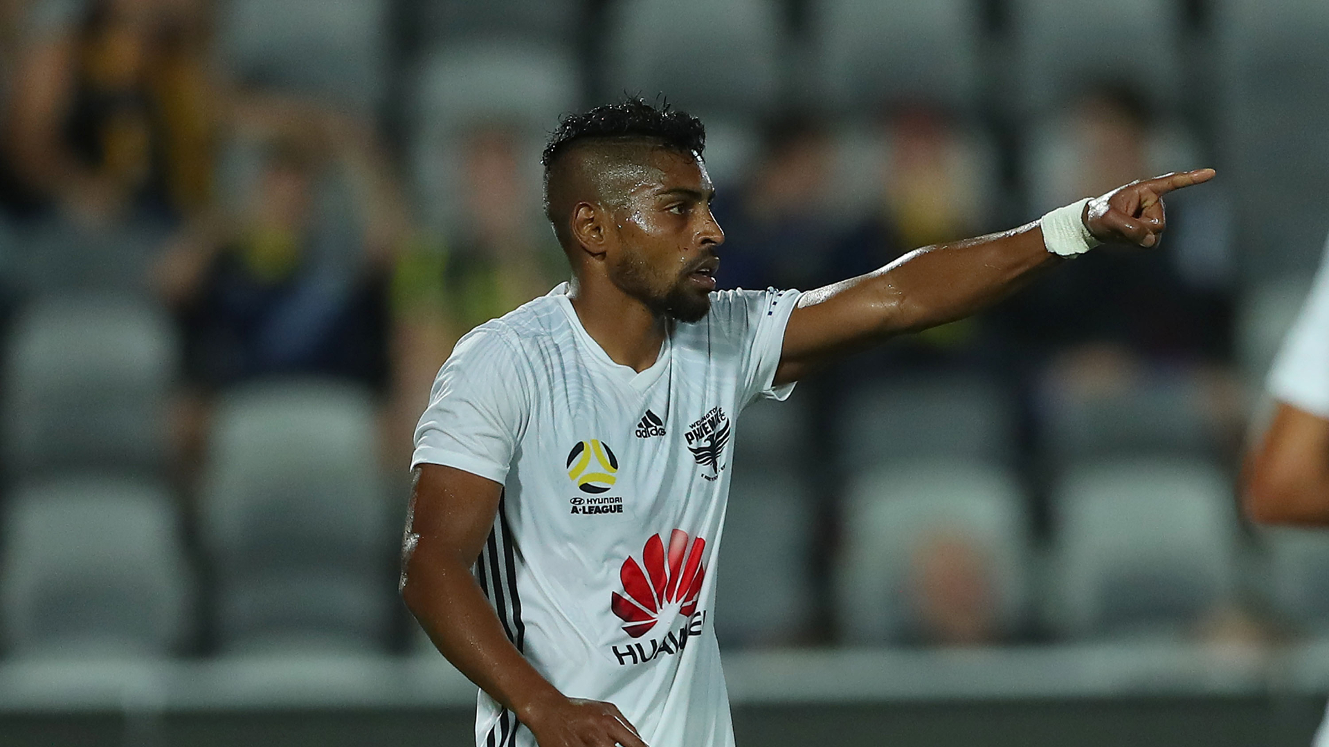 A League News Wellington Phoenix Striker Roy Krishna Confirms Overseas Move Goal Com