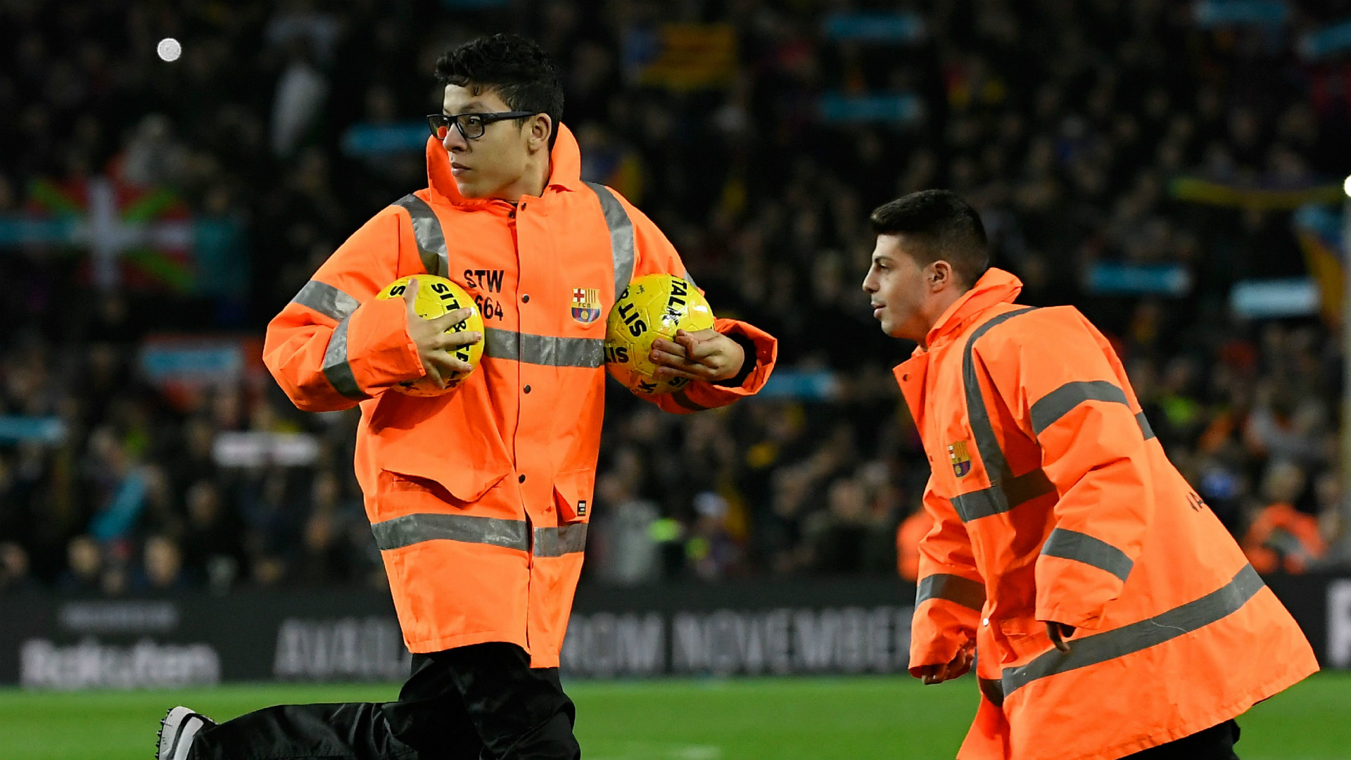 Clasico delayed as Barcelona fans throw yellow balls on Camp Nou pitch