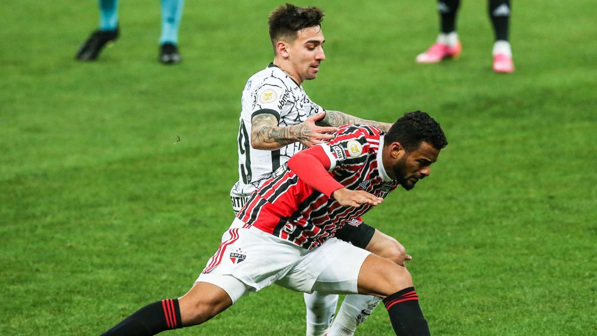 Que dia o São Paulo vai jogar contra o Corinthians?