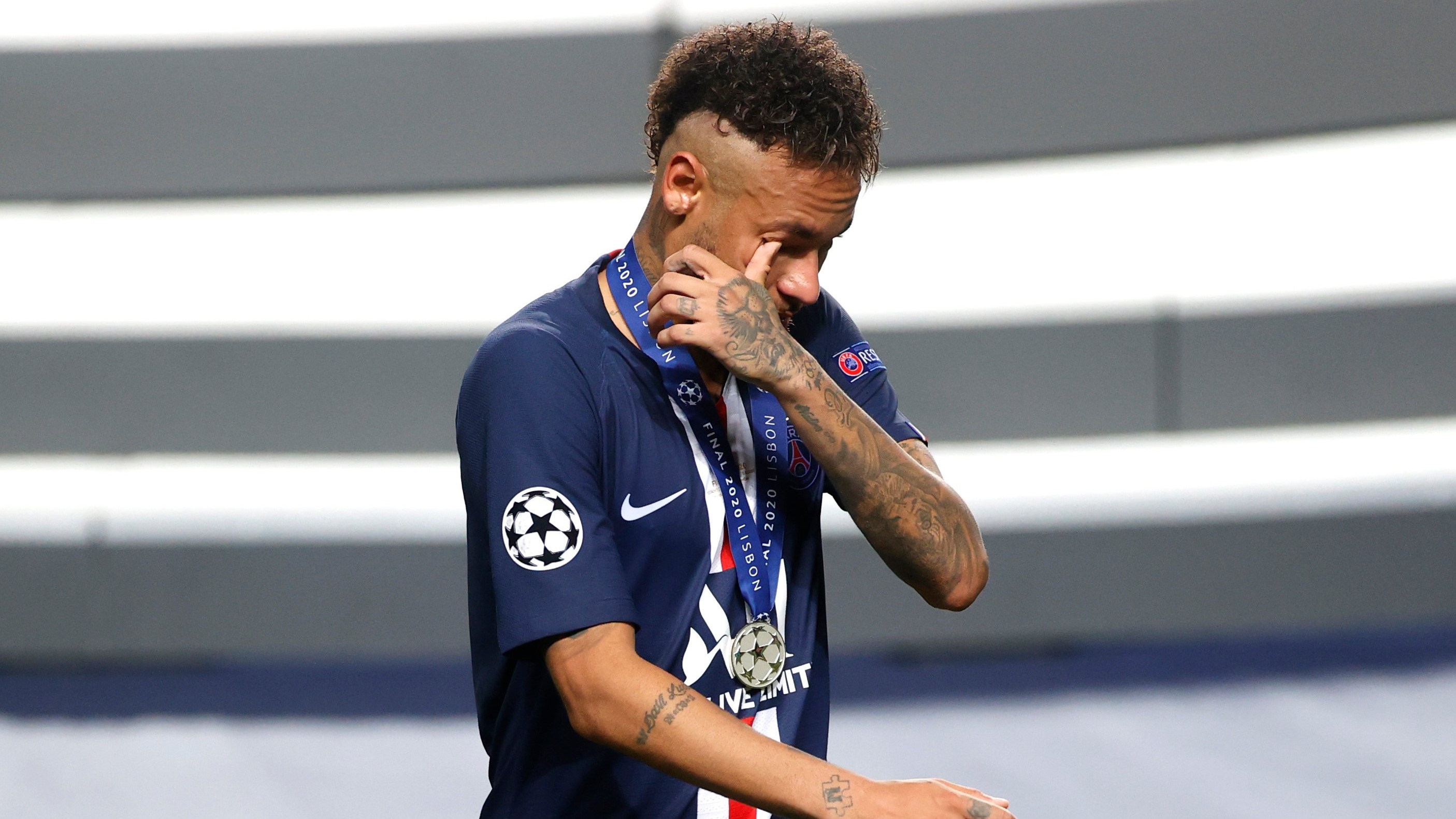 Neymar congratulates wrong team after PSG lose to Bayern ...