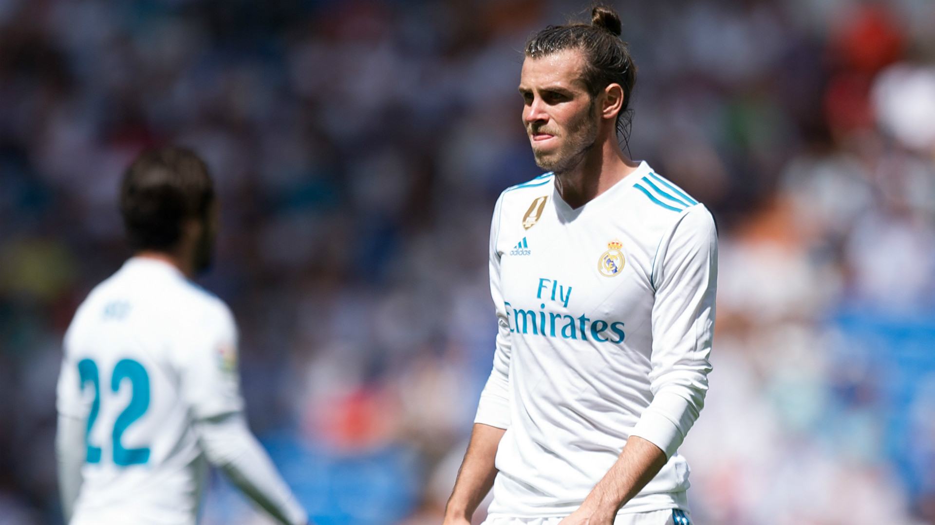 Gareth Bale calls for calm at Real Madrid as he remains