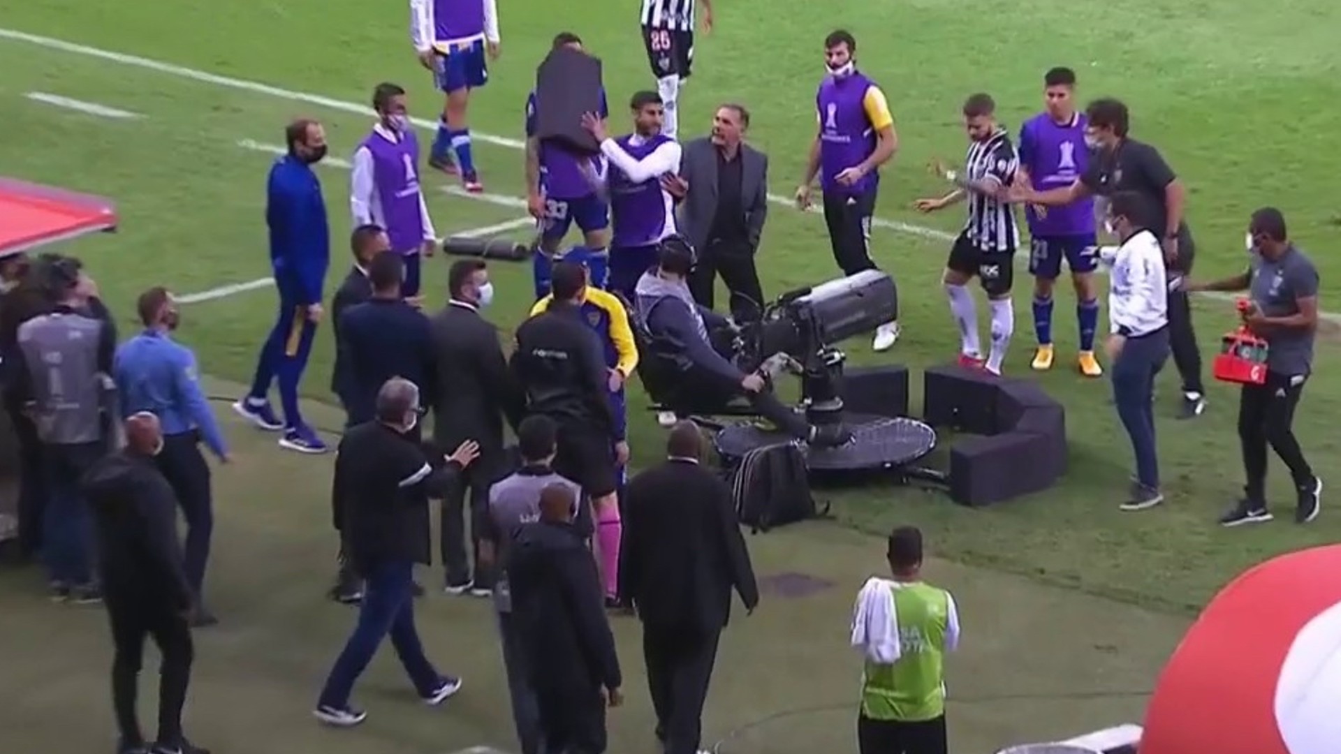 Otra vez el VAR! Los memes de Atlético Mineiro - Boca por la Libertadores | Goal.com