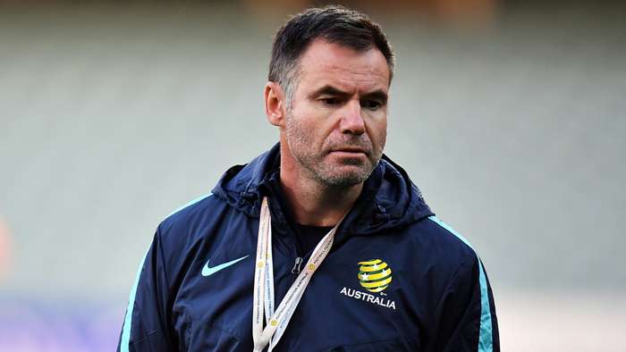 Matildas Vs New Zealand : Matildas pose with Aboriginal flag before