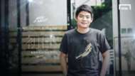 GIVE A SHOUT: เหงื่อ/ไอดอล/ฟุตบอล/น้ำตา -ไพรัช คุ้มวัน ผกก. MV 'วันแรก'