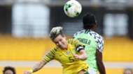 Janine Van Wyk , Oshoala